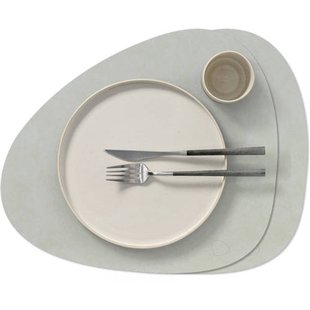 LIND DNA LIND DNA Placemats Nupo - Leer - Metallic - Curved - 44 x 37 cm - 2 Stuks