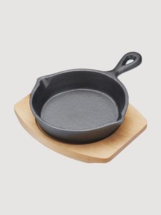 Braadpan Artes&agrave; van gietijzer met serveerblad