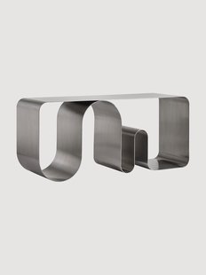 Metalen bank Curva