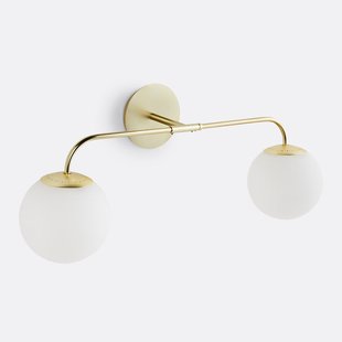 Dubbele wandlamp in messing en opaline glas, Moricio