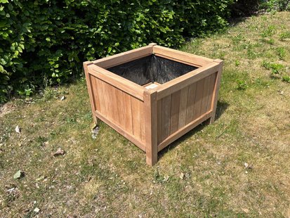 Hardhouten plantenbak Valencia 80x80x60cm. 2e kans