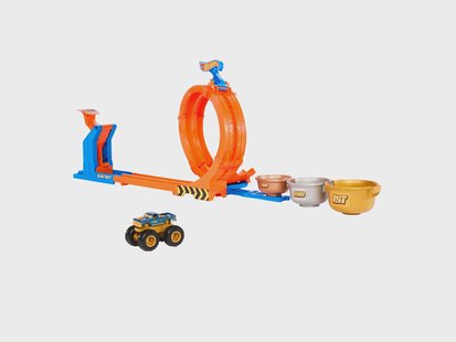 HOT WHEELS Monster Trucks Loop and Flip Trophy Challenge