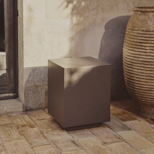 Kave Home Outdoor Bijzettafel Rustella 35 x 35cm - Bruin - Vierkant
