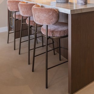 Richmond Barstoel Encanto Be Straight - Mocha Mousse (zithoogte 67cm)