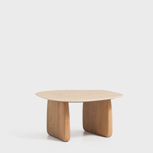 Kave Home Bijzettafel Pirita Travertin en licht eiken, 70 x 71cm - Beige