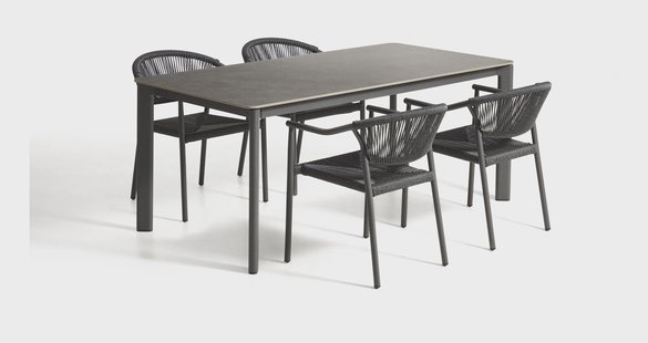 Kave Home Tuinset Anafi Met Anafi tuintafel en 4 Livadia stoelen, 180 x 90cm - Grafiet