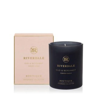 Riverdale geurkaars in pot Boutique - Oud & Bergamot - 10cm roze