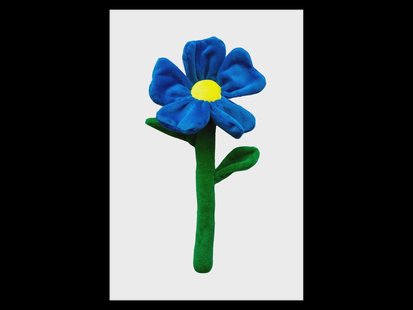 Karlie Honden- of kattenspeelgoed (pluche bloem/blauw)