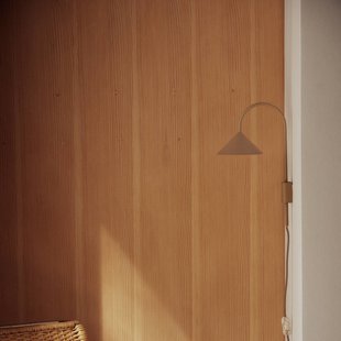 FRANDSEN wandlamp Grasp, zandgrijs, 40 cm, stekker