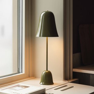 Blåklockan tafellamp olijfgroen, hoogte 56 cm - Globen Lighting - Woonkamer - Scandinavisch - Metaal - Met lampenkap
