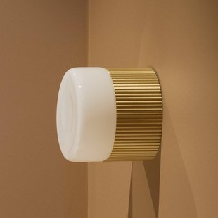 Hubble 12 badkamer wandlamp, Ø 12 cm, messing - Globen Lighting - Scandinavisch - Metaal - Rond