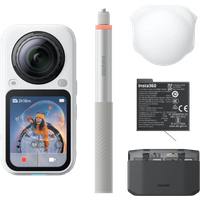Insta360 X6 Essentials Bundle Wit