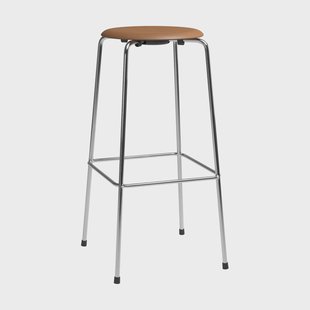 Fritz Hansen High Dot barkruk Essential walnut-chrome