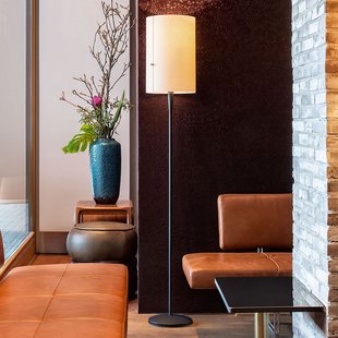 Club LED vloerlamp L Black - Serien.lighting Serien Lighting - Woonkamer - Designer - Metaal - Met lampenkap