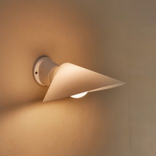 Plume badkamer wandlamp, aluminium/kunststof wit, IP44 - DCW - Designer