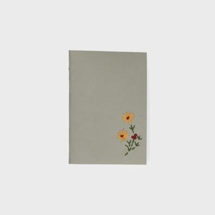 Schrift, gekleurd kraftpapier, geborduurde bloem, A6