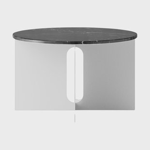Audo Copenhagen Androgyne Bijzettafel Nero Maquina marmer-geborsteld staal, Ø65 cm