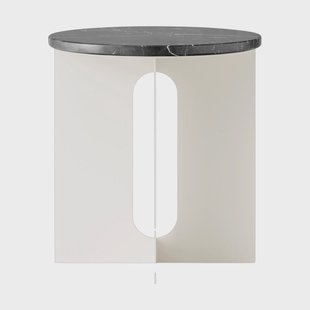 Audo Copenhagen Androgyne Bijzettafel Nero Marquina marmer-ivory staal, Ø42 cm