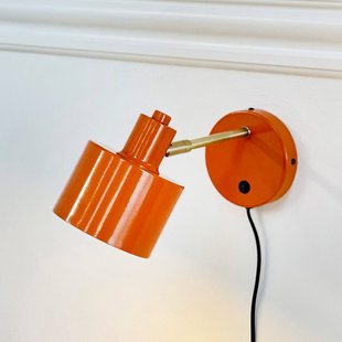 Dyberg Larsen wandlamp Ocean, oranje, uitval 30 cm