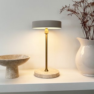 Moonlight LED tafellamp op accu, beige, metaal, 3.000 K - Dyberg Larsen - Woonkamer - Designer - Steen - Met lampenkap
