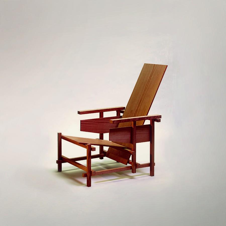 woonhome-gerrit-rietveld-prototype-leunstoel-rood-blauwe-stoel
