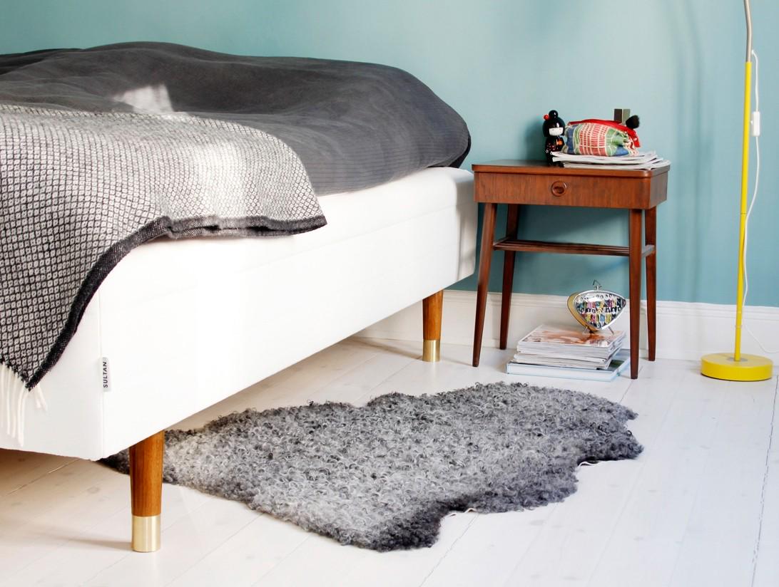 woonhome-chique-poten-bed-ledikant