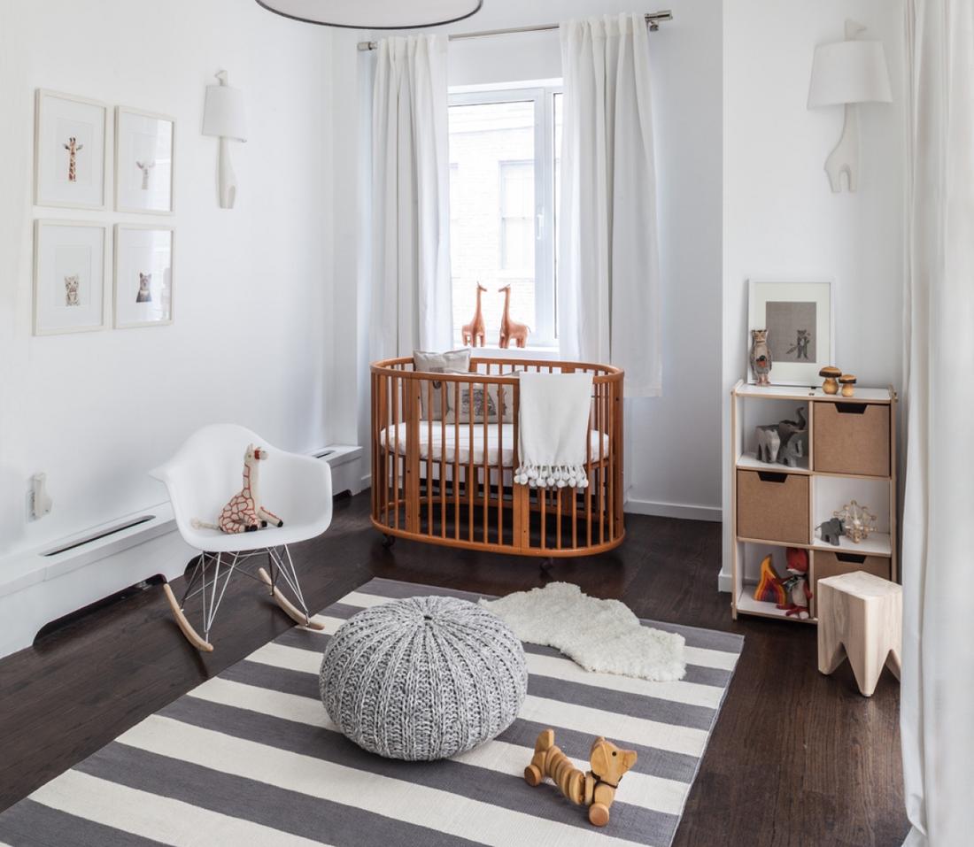 Kinderkamer, ingericht met trendy accessoires en vintage meubels.