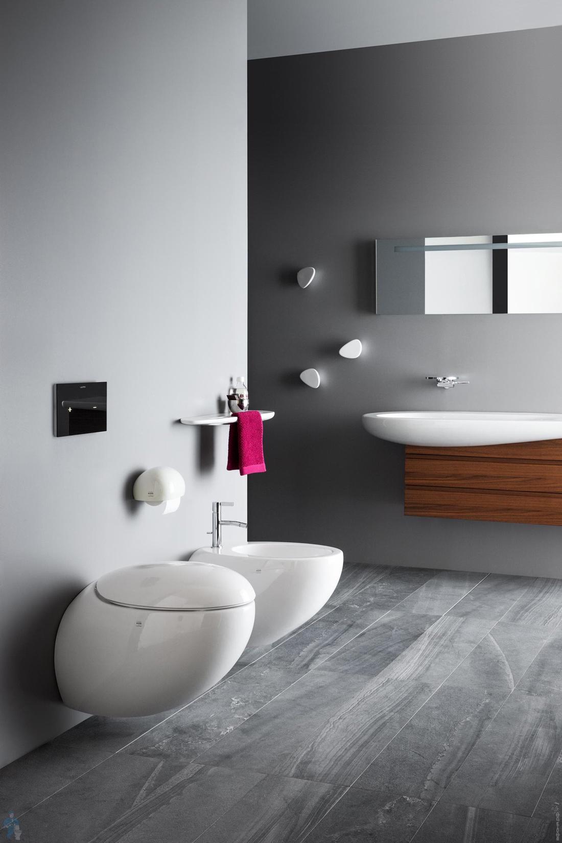 Dit hangtoilet met bidet van het merk Laufen met ultra modern, futuristisch design.