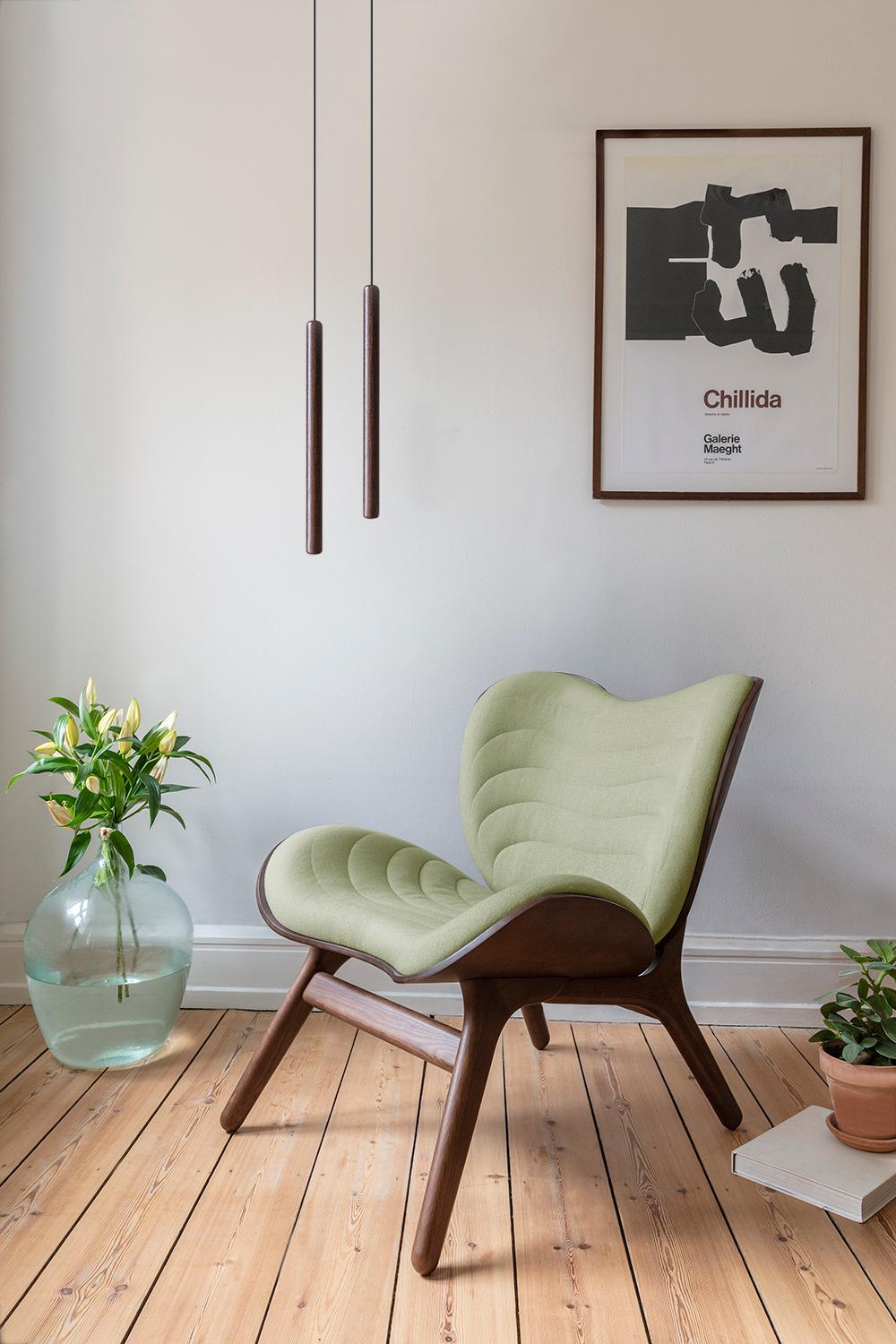 Een gezellig hoekje in huis bevat natuurlijk een heerlijke loungestoel waarin je een heerlijk boek kunt lezen. Deze stoel met bijzondere vormen is van het merk UMAGE.