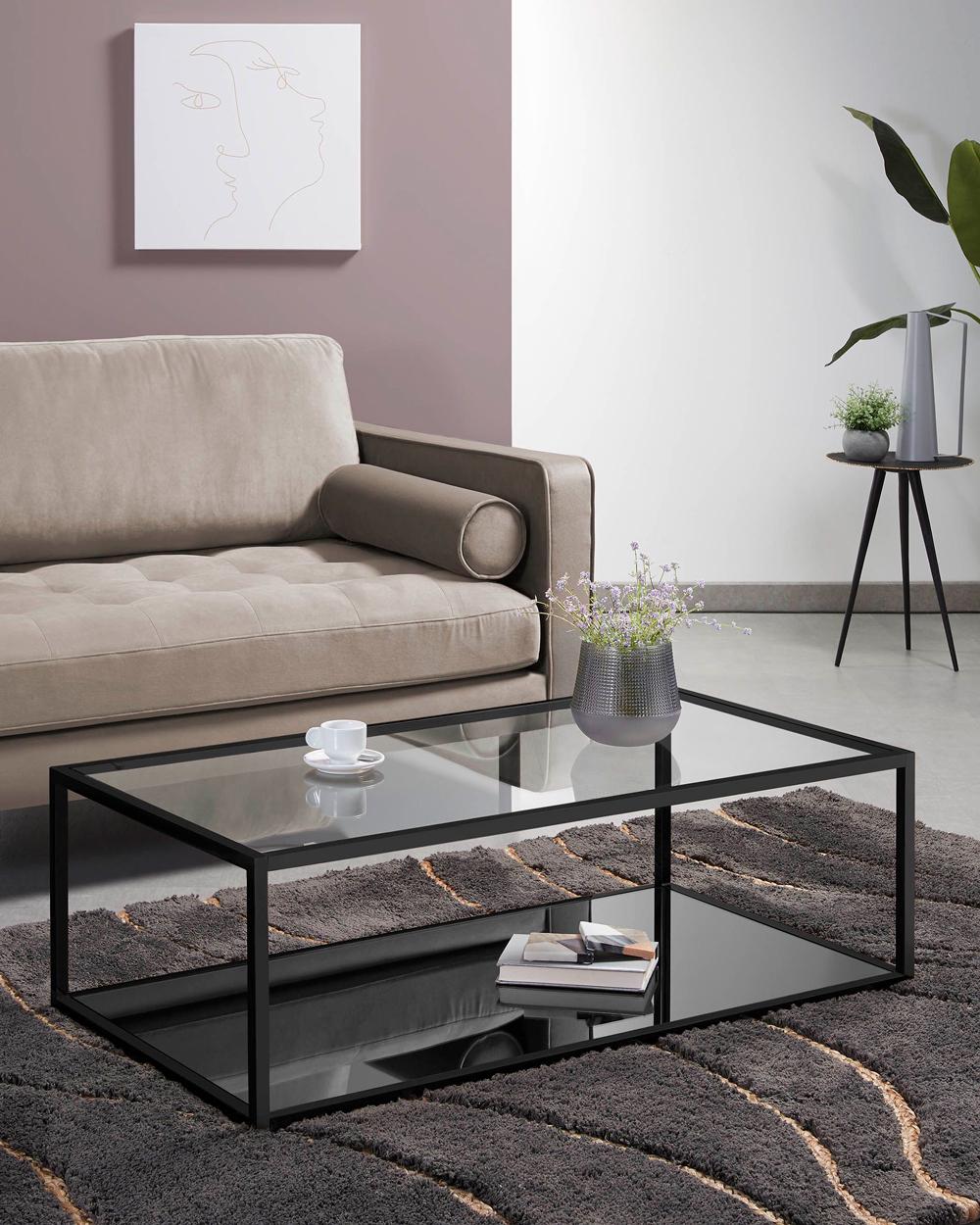 Bekijk salontafel De Blackhill salontafel heeft een open en transparant design dat opgaat in je interieur.