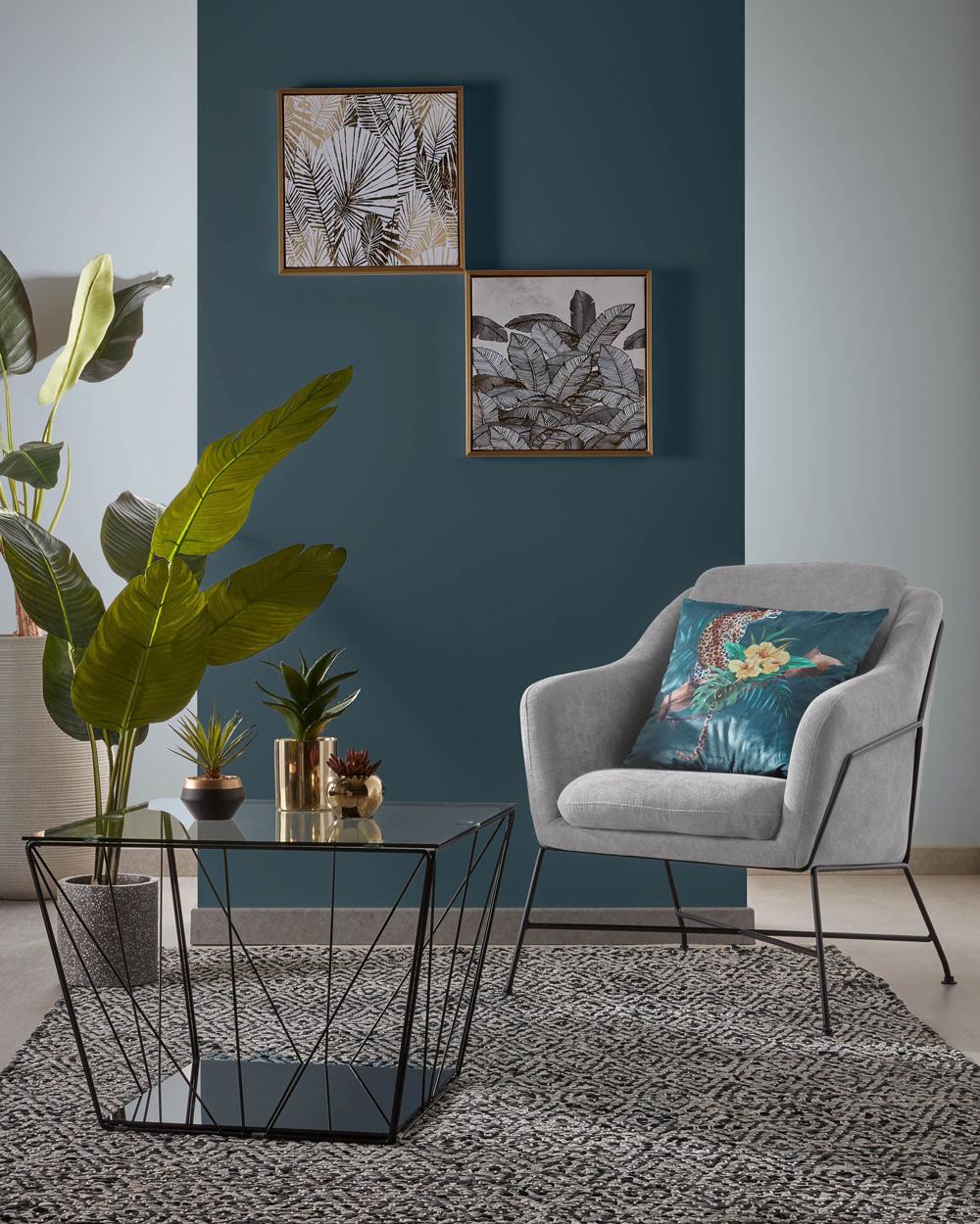 Bekijk fauteuil Creëer een fijn leeshoekje met de Brida fauteuil. Of zet de relaxstoel naast je bank als extra comfortabele zitplek.