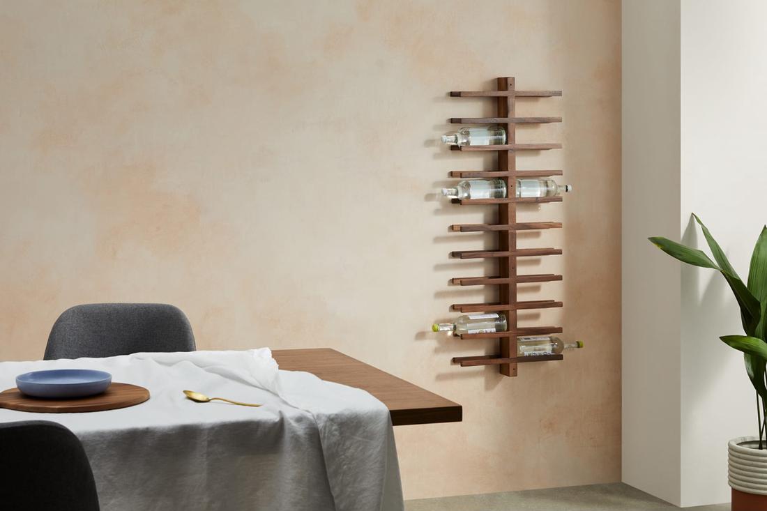 Bekijk wijnrek Toon op de mooiste manier jouw verzamelijk drank of wijnflessen met dit Clover rek.