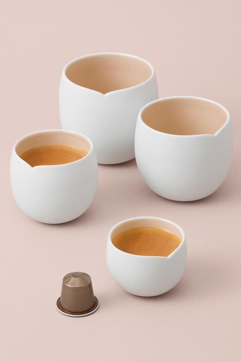 Voor de collectie ORIGIN kopjes heeft Designer India Mahdavi zich laten inspireren door de koffieboon.