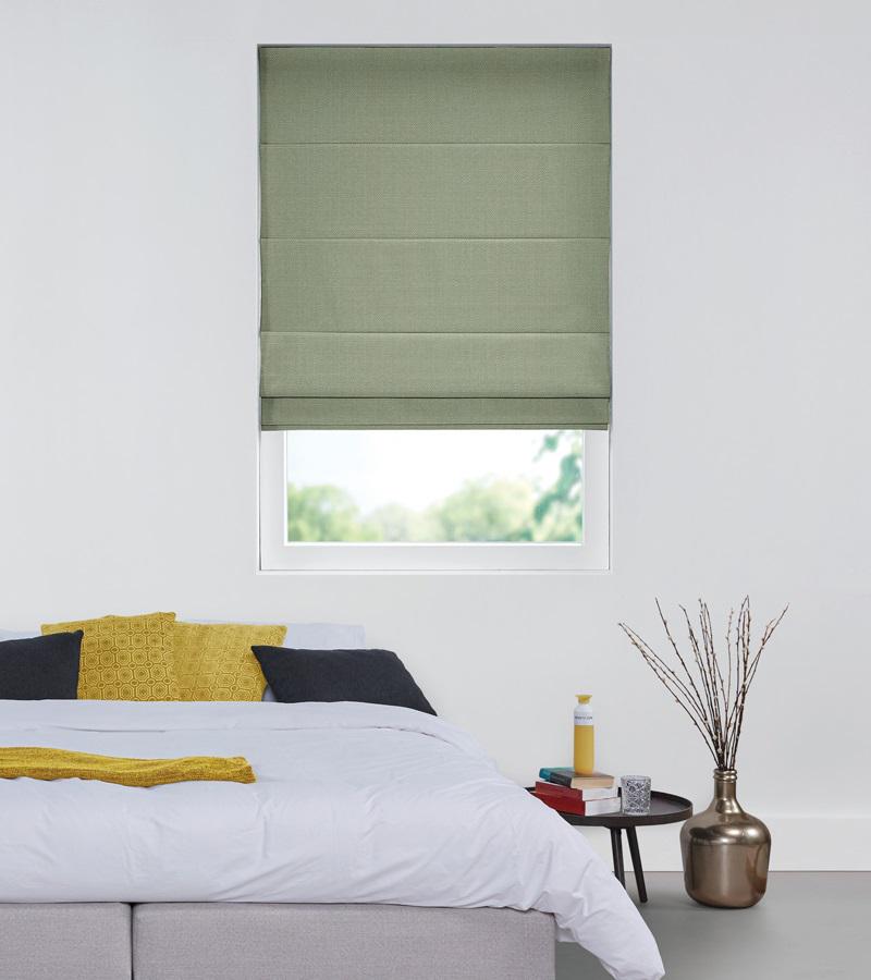 woonhome-veneta-vouwgordijn-gordijnen-raamdecoratie-grijze-gordijnen-slaapkamer-gordijnen-1