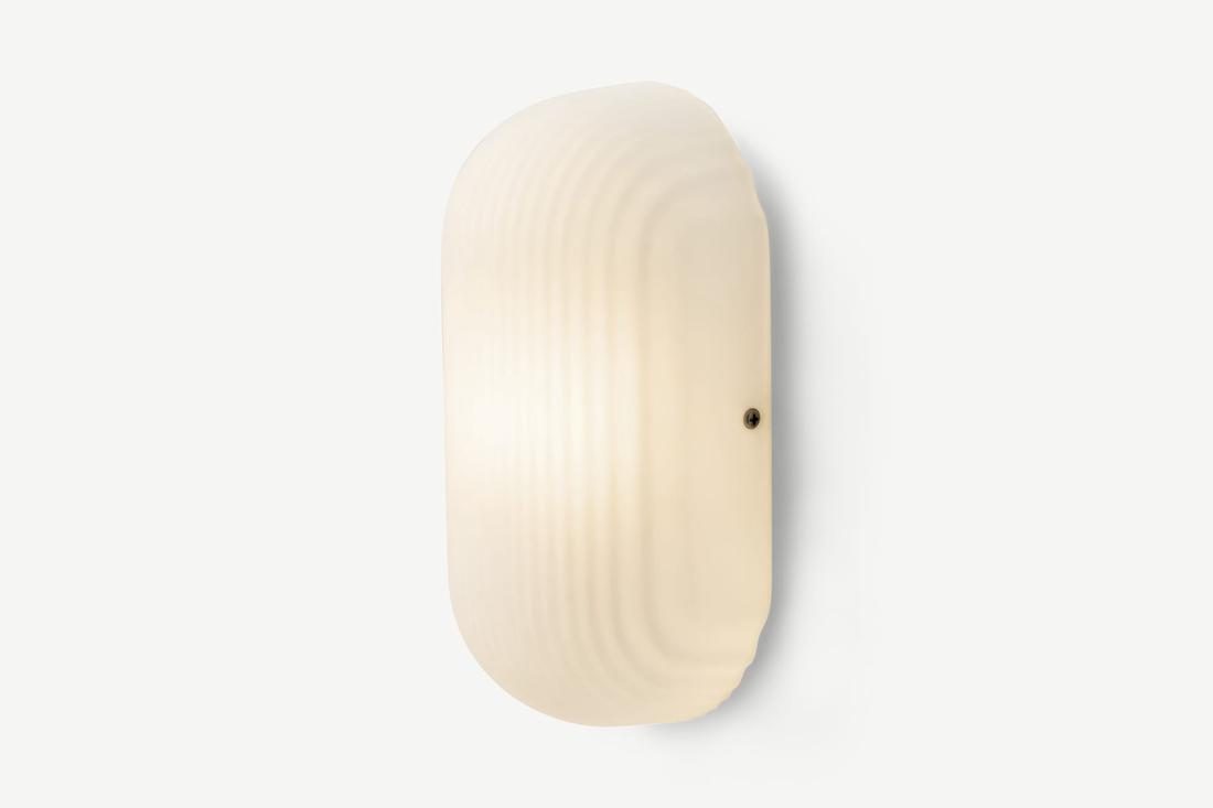 Met deze trendy tuinlamp met een vintage tintje zorg je voor subtiele verlichting in de tuin.