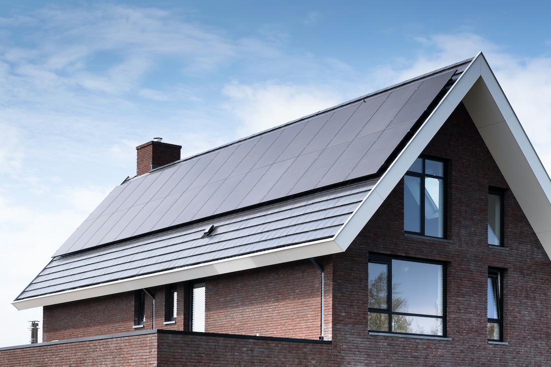 woonhome-unipanel-bouwpanelen-panelen-op-dak-1