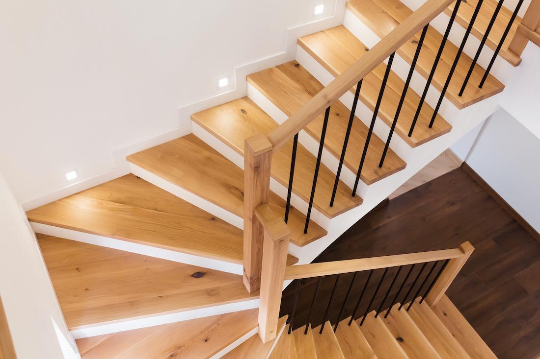 woonhome-trap-trappen-in-huis-plaatsen-houten-moderne-trap-1