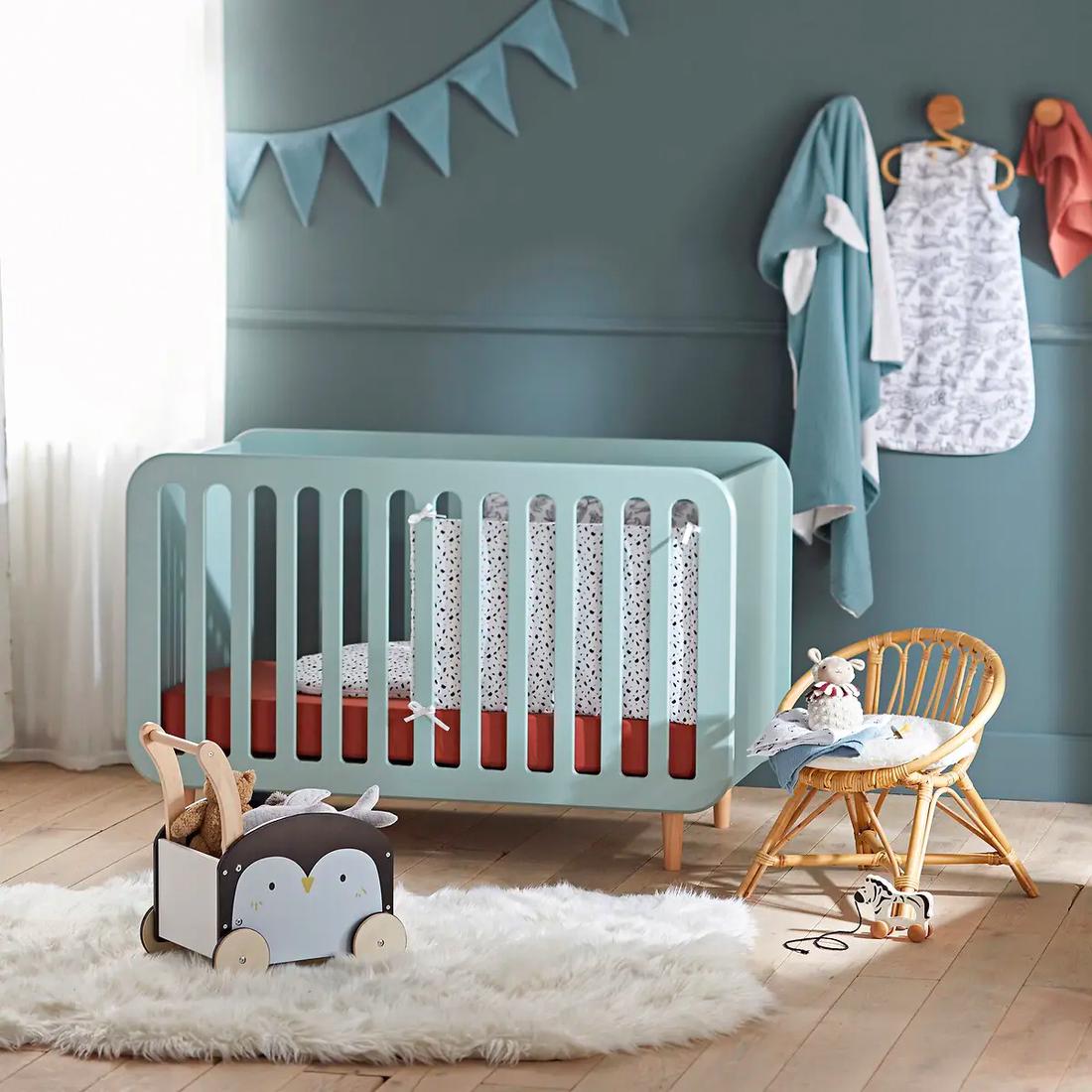 Voor de vintage look is dit groene ledikant, met een ontwerp dat op de jaren 50 is geïnspireerd, perfect! 