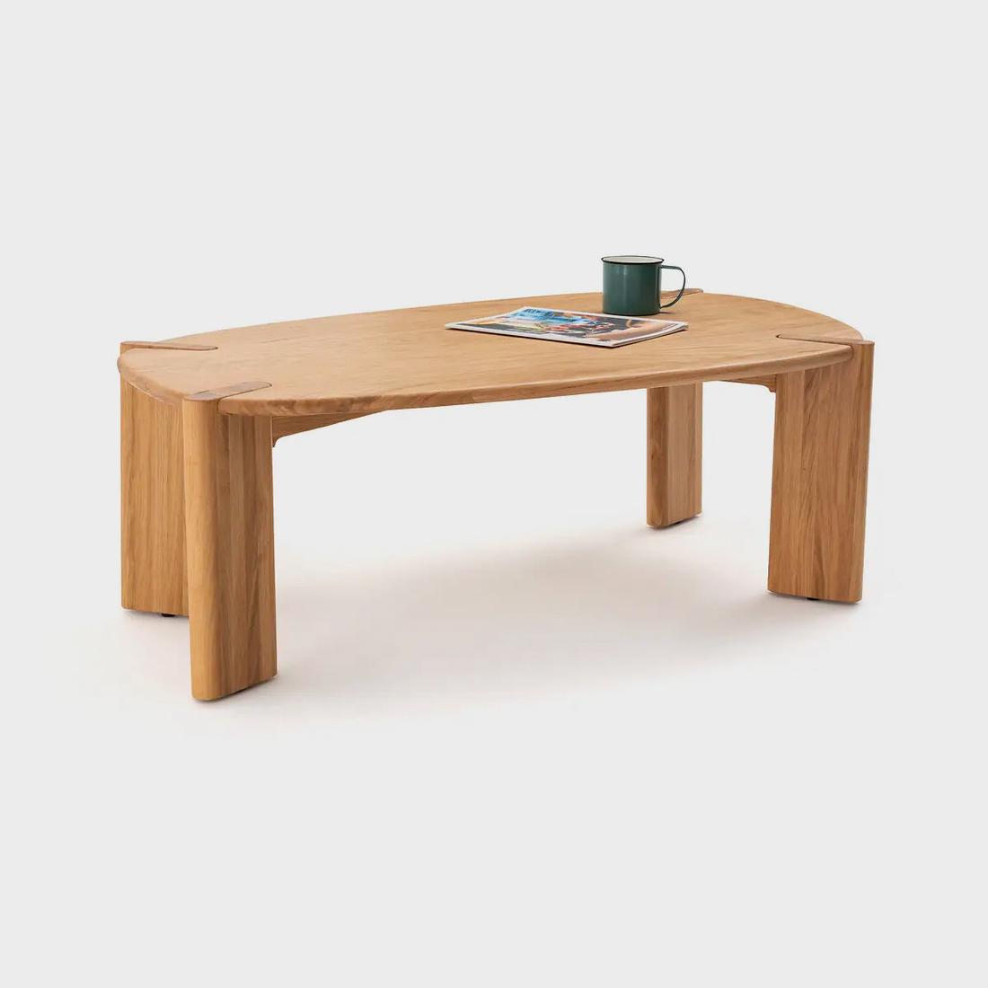 Tover de huiskamer om in de bohostijl door deze salontafel op een Berbers tapijt te zetten.