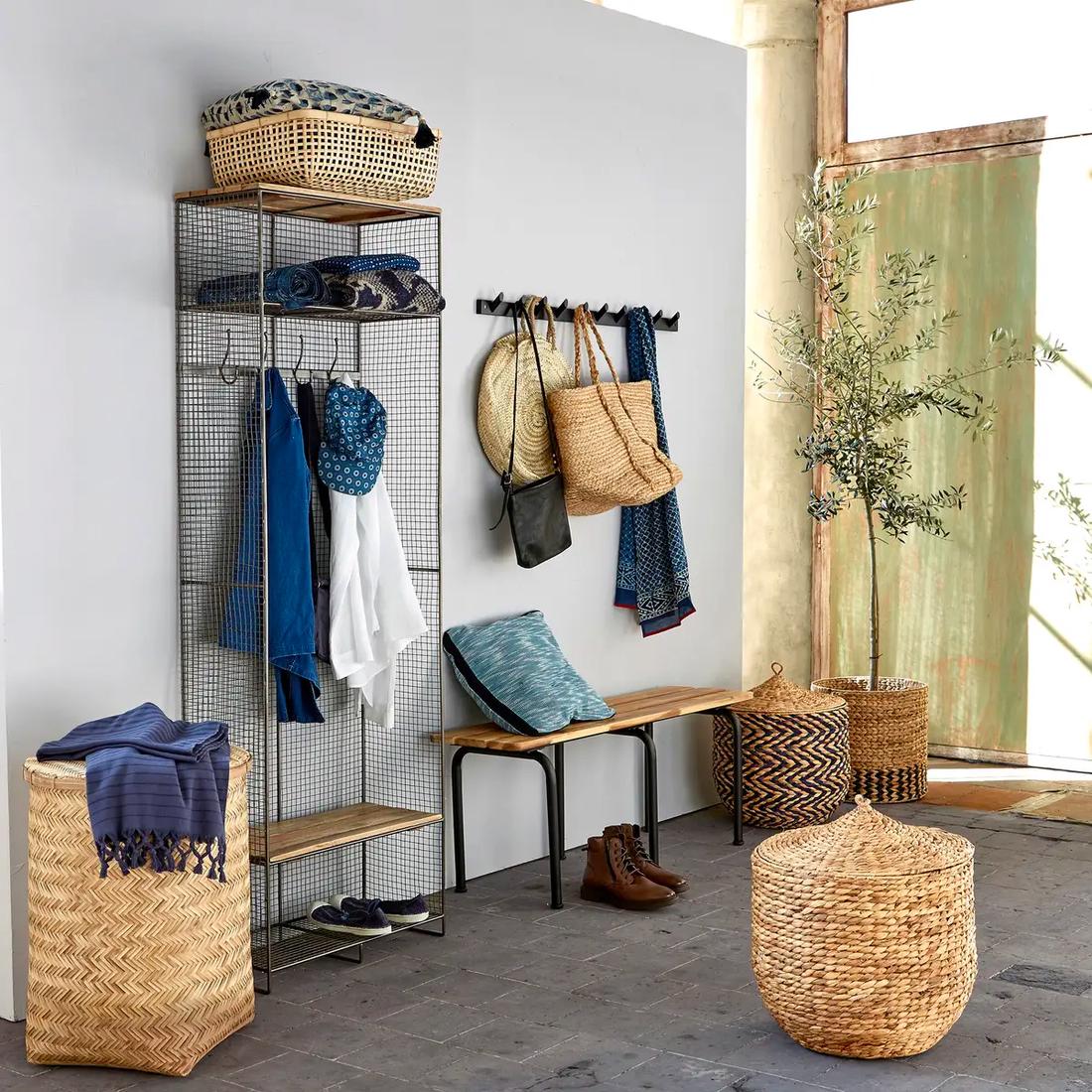 Bekijk kapstok Slofia is een kapstok die goed past bij je moderne interieur.