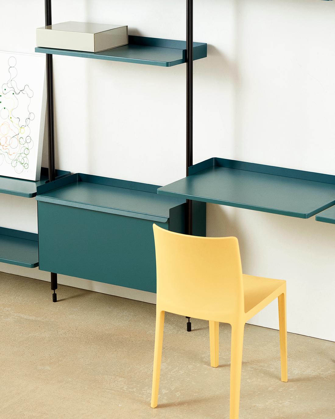 Bekijk meubels Nieuwe innovatieve meubels met een knipoog naar het verleden. Dit nieuwe wandkastsysteem Pier System heeft een duidelijke knipoog naar het ROYAL SYSTEM® van Poul Cadovius.