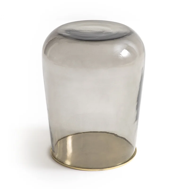 Wauw! Deze bijzondere bijzettafel van mondgeblazen glas is echt uniek.