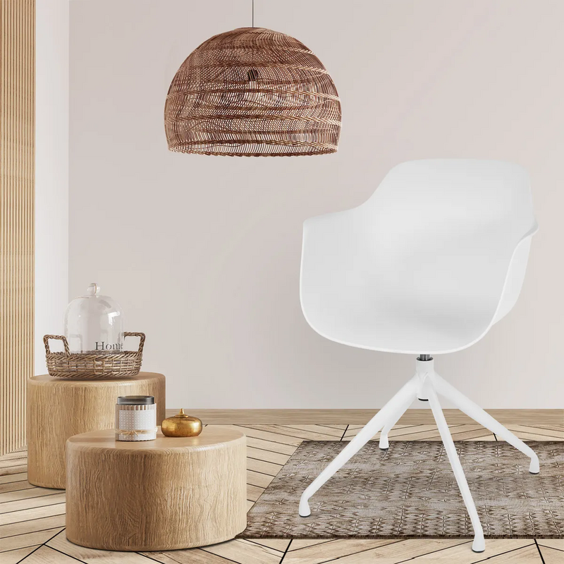 Bekijk deze stoel Je kan de draaistoel met een zwart of met een wit onderstel kiezen.