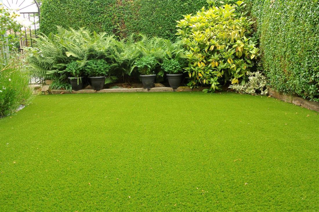 Een gazon is een prima ondergrond voor je nieuwe trampoline. 