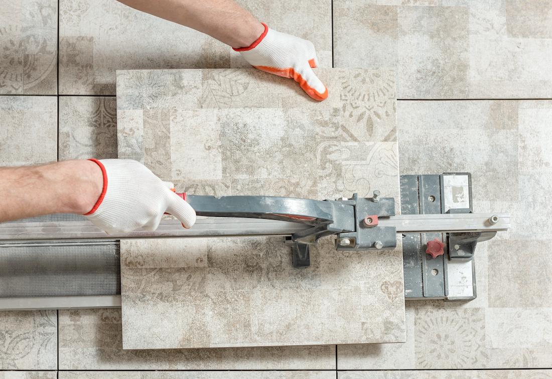  woonhome-tegels-tegelvloer-vloer-tegels-snijden-1