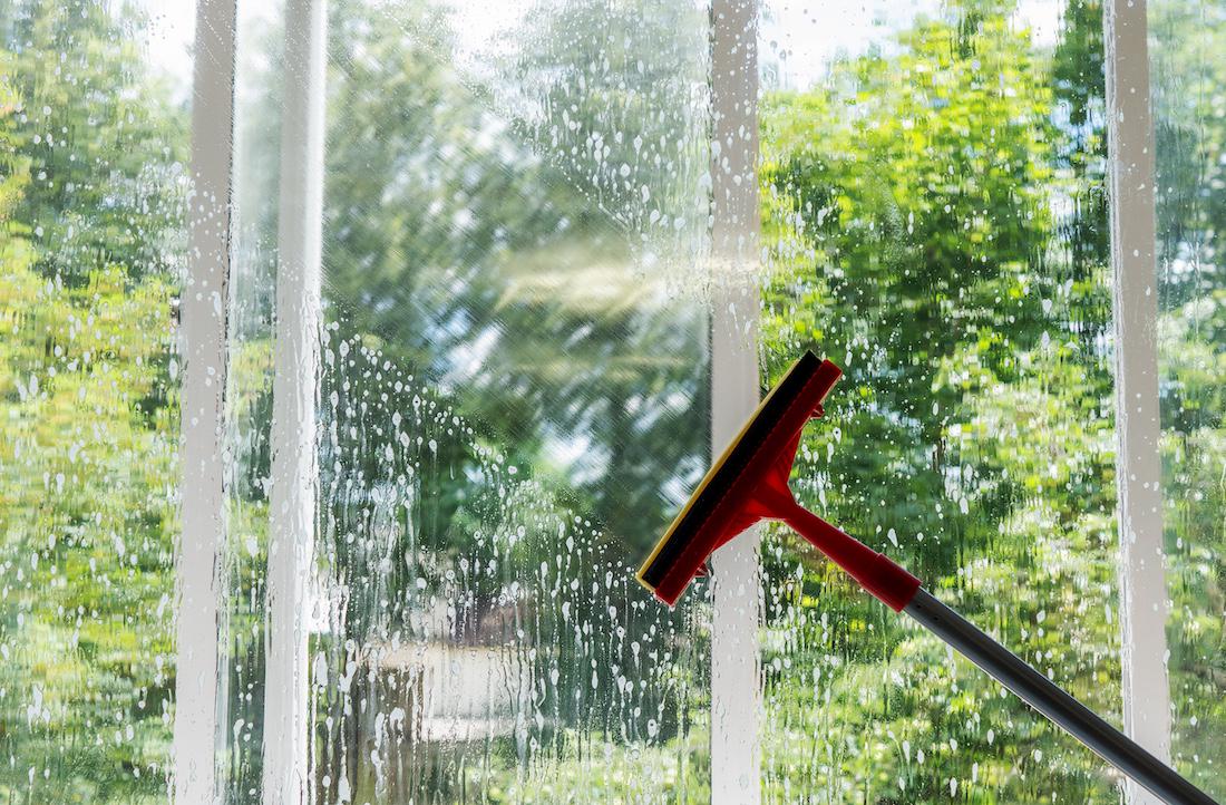 woonhome-huis-schoonmaken-ramen-thuis-schoonmaken-1