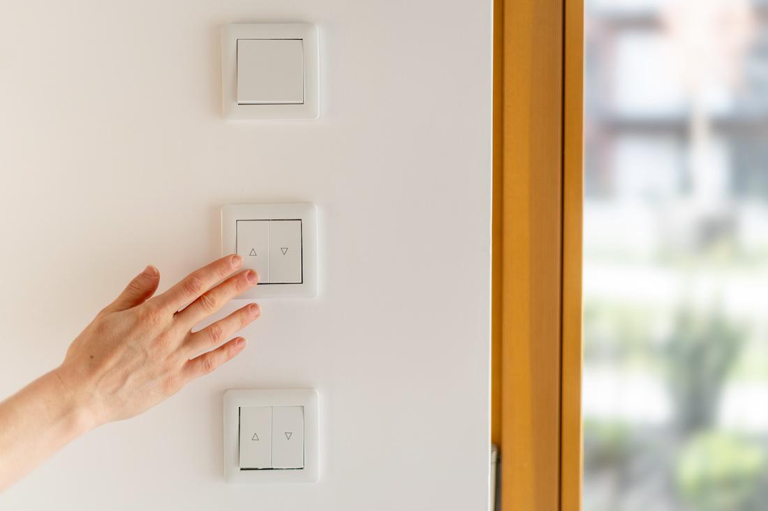 woonhome-automatische-rolluiken-rolluik-bedienen-1