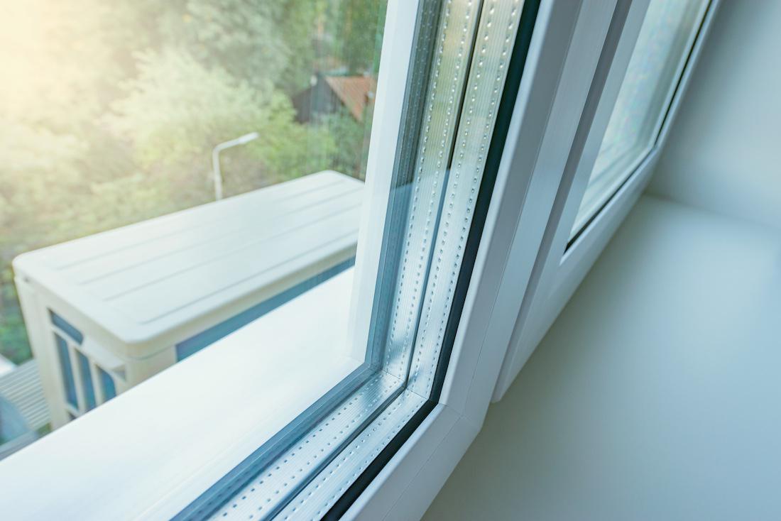 woonhome-geluidswerend-glas-raam-plaatsen-2