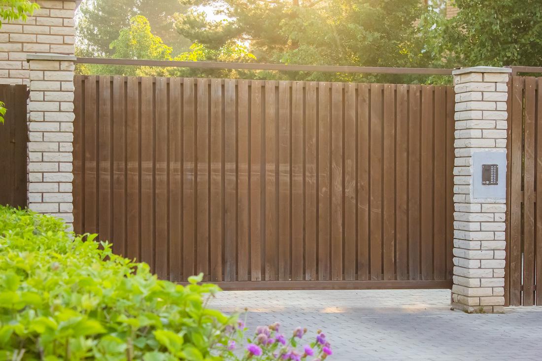 woonhome-tuin-schutting-hekwerk-tuin-omheining-tuinhek-tuindeur-1