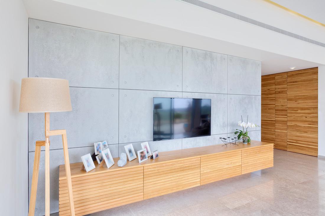 woonhome-modern-hout-tv-meubel-met-veel-opbergruimte-1.jpg